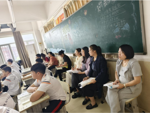 [组图]教学督导促提升，专家引领共成长 第 3 张