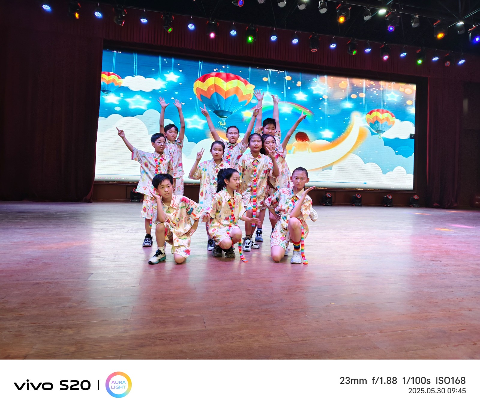 [组图]多彩六一，粽情端午--贺阳外国语学校双节同庆文艺汇演活动 第 4 张