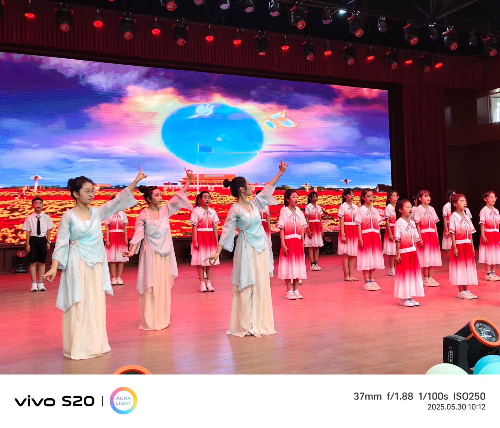 [组图]多彩六一，粽情端午--贺阳外国语学校双节同庆文艺汇演活动 第 6 张