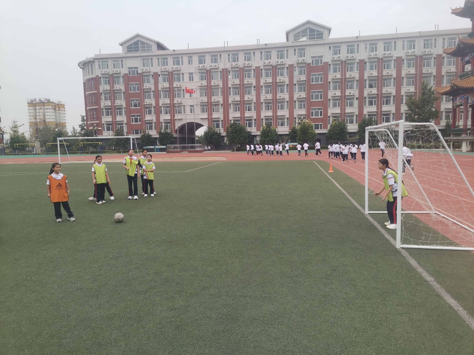 [组图]绿茵场上的梦想与激情 第 10 张